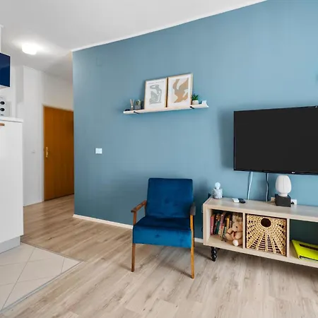 In With Wifi Apartment *