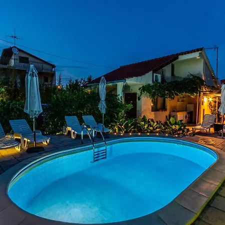 Apartment In With Wifi Brodarica (Sibenik-Knin)