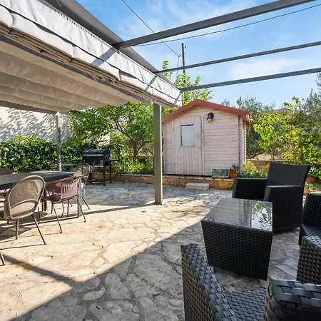 In With Wifi Apartment *