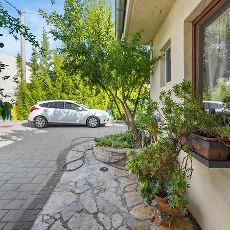 In With Wifi Apartment *